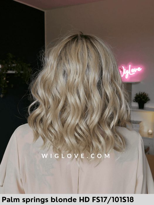 Parrucca mossa, fibra termoresistente, alle spalle, onde piastrabili maeve jon renau raspberry twist 6/33 lacefront riga centrale