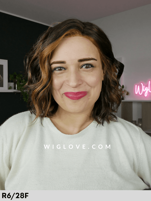 arlo estetica designs essentials collection parrucca mossa alle spalle sintetica riga sinistra lacefront attaccatura naturale lunghezza media beach waves 