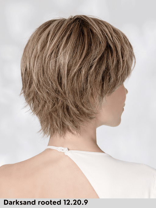 AVENUE SMALL SOFT - Taglia S - 100% fatta a mano, riga sinistra, attaccatura naturale, doppio monofilamento (Copia) - Wig Love - Parrucca SinteticaDark Sand Rooted
