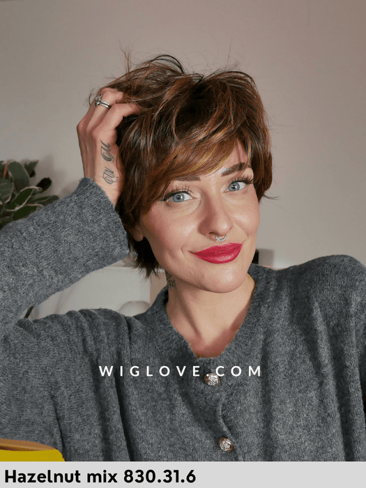 AVENUE SMALL SOFT - Taglia S - 100% fatta a mano, riga sinistra, attaccatura naturale, doppio monofilamento (Copia) - Wig Love - Parrucca SinteticaDark Sand Rooted
