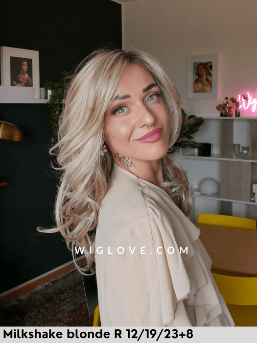 brooklyn belle tress parrucca lunga scalata mossa sintetica termoresistente lacefront attaccatura naturale riga sinistra in monofilamento city collection 