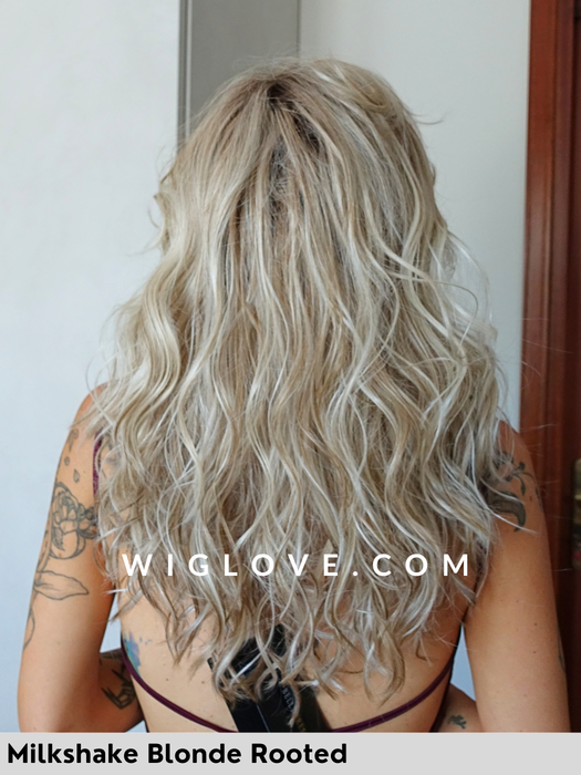 capri belle tress parrucca lunga scalata in fibra sintetica termoresistente con  lacefront riga sinistra in monofilamento city collection piega mossa 