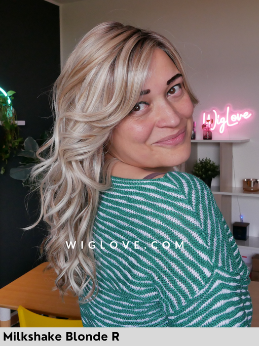 capri belle tress parrucca lunga scalata in fibra sintetica termoresistente con  lacefront riga sinistra in monofilamento city collection piega mossa 
