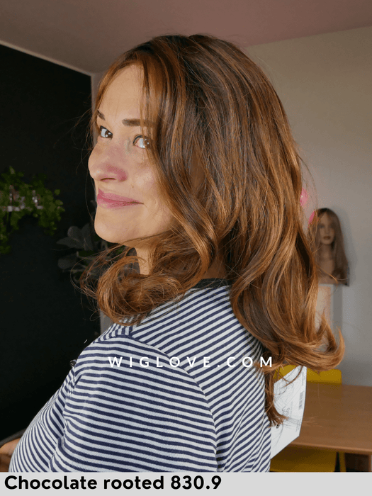 diva mono part ellen wille parrucca sintetica termoresistente taglio lungo e scalato con lacefront e riga centrale 