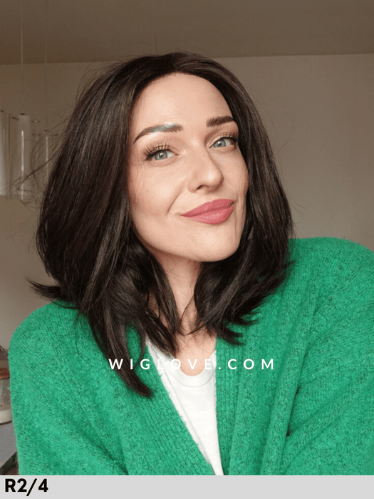 fallon estetica designs parrucca liscia alle spalle sintetica tradizionale riga libera lacefront attaccatura naturale retro aperto fatto a macchina essentials