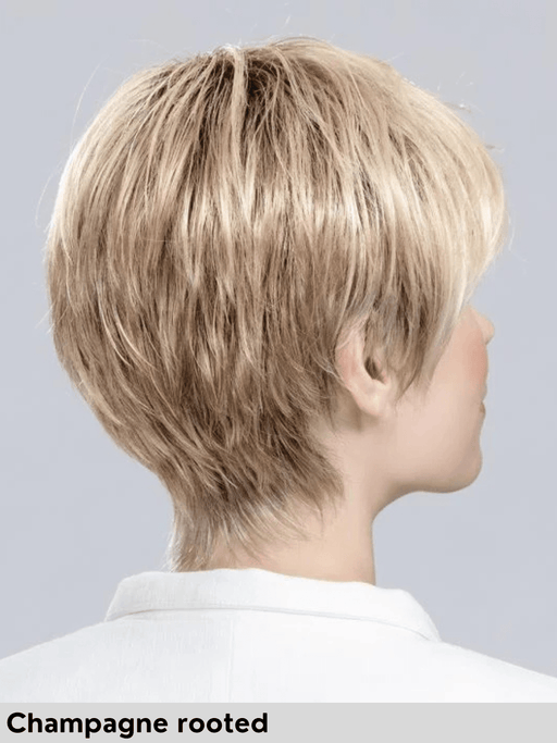 fenja small ellen wille parrucca corta in fibra sintetica tradizionale riga sinistra no lacefront monofilamento laterale 