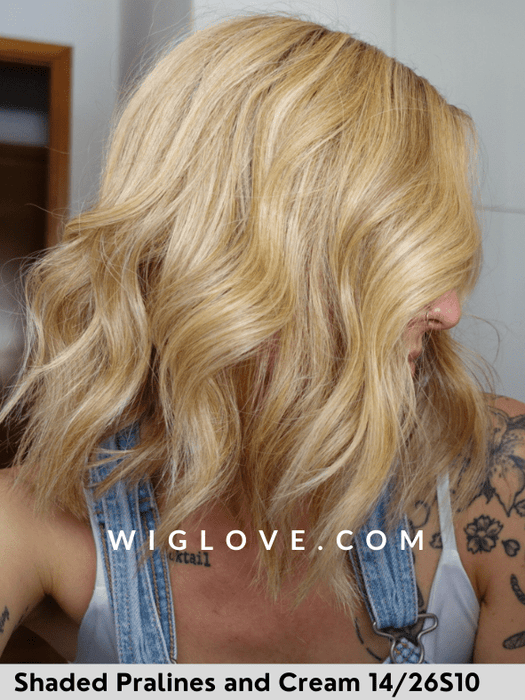 HAUTE - attaccatura naturale, riga sinistra - Wig Love - Parrucca SinteticaShaded Pralines and Cream HD