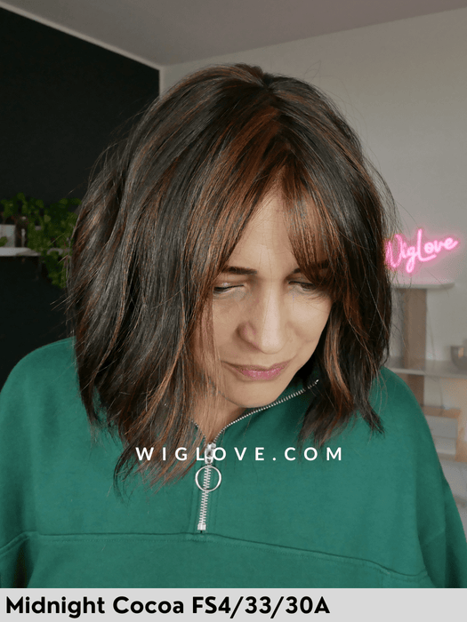 hollie parrucca alle spalle mossa con frangetta in fibra termoresistente 100% fatta a mano jon renau  attaccatura naturale riga libera