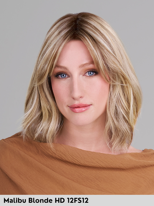 HOLLIE PETITE - Taglia S - 100% fatta a mano, attaccatura naturale, riga libera