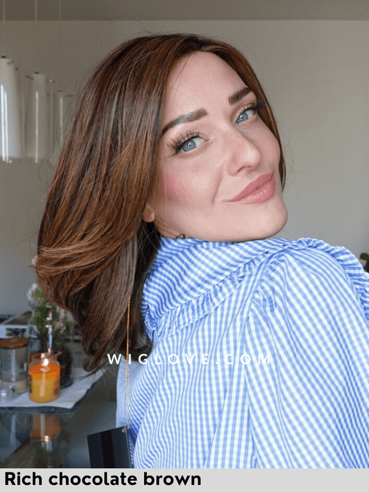 hudson belle tress parrucca caschetto liscio in fibra sintetica piastrabile 100% fatta a mano con attaccatura naturale estesa, riga libera monofilamento, poliuretano lux collection