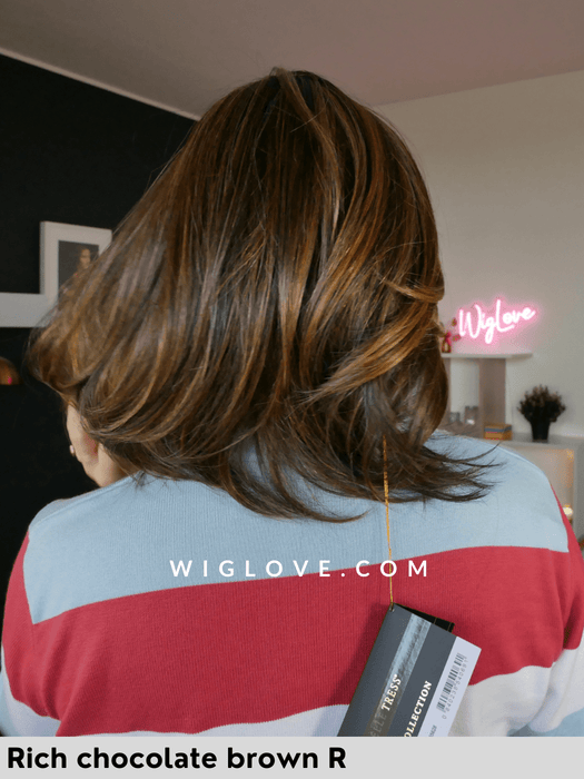 hudson belle tress parrucca caschetto liscio in fibra sintetica piastrabile 100% fatta a mano con attaccatura naturale estesa, riga libera monofilamento, poliuretano lux collection