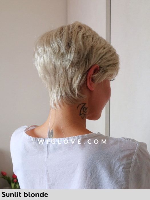 JETT - attaccatura naturale - Wig Love - Parrucca SinteticaSunlit Blonde