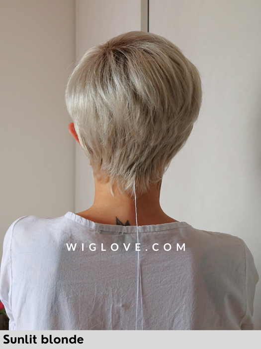 JETT - attaccatura naturale - Wig Love - Parrucca SinteticaSunlit Blonde
