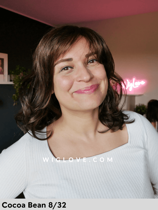 katherine jon renau wig parrucca sintetica mossa con frangetta lacefront calotta fatta a macchina 