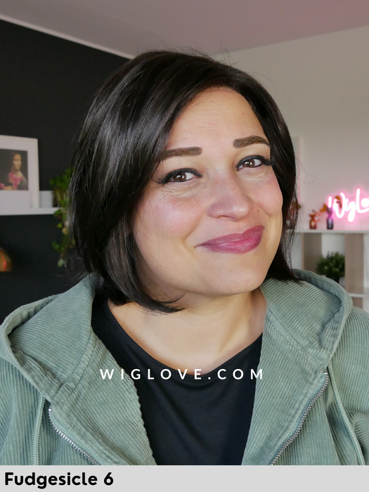 kristen jon renau caschetto sintetico con attaccatura naturale, fatta a macchina, aperta sul retro, taglia M piega liscia