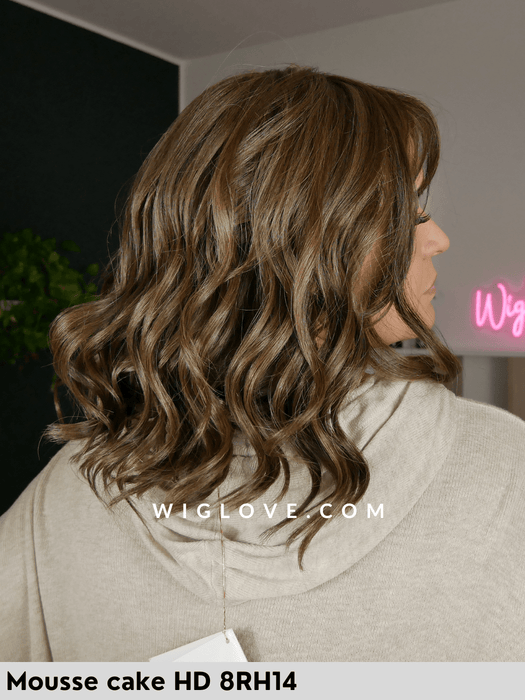 MAEVE - attaccatura naturale, riga centrale - Wig Love - Parrucca SinteticaMousse Cake HD