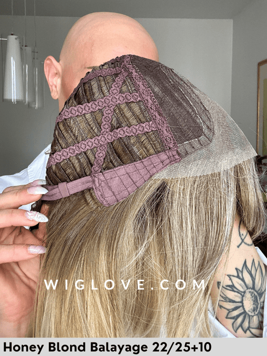MAGIC ADVANCE - riga centrale, attaccatura naturale - Wig Love - Parrucca SinteticaHoney Blond Balayage 22/25+10