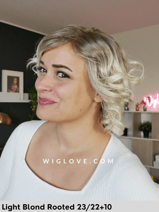 magic mika  gisela mayer parrucca riccia 2025 fibra sintetica termoresistente lacefront riga sinistra in monofilamento attaccatura naturale