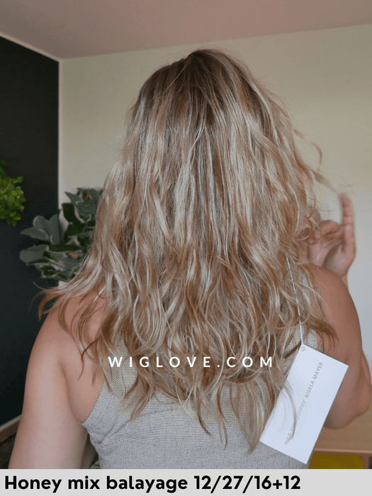 magic night gisela mayer parrucca mossa lunga e scalata fibra sintetica termoresistente lacefront riga sinistra in monofilamento attaccatura naturale