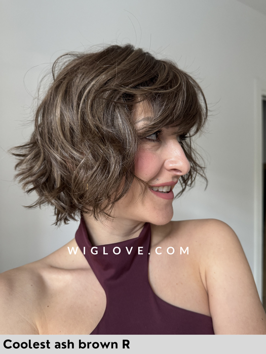 miami belle tress parrucca sintetica resistente al calore con frangetta e piega mossa caschetto  lacefront riga centrale city collection