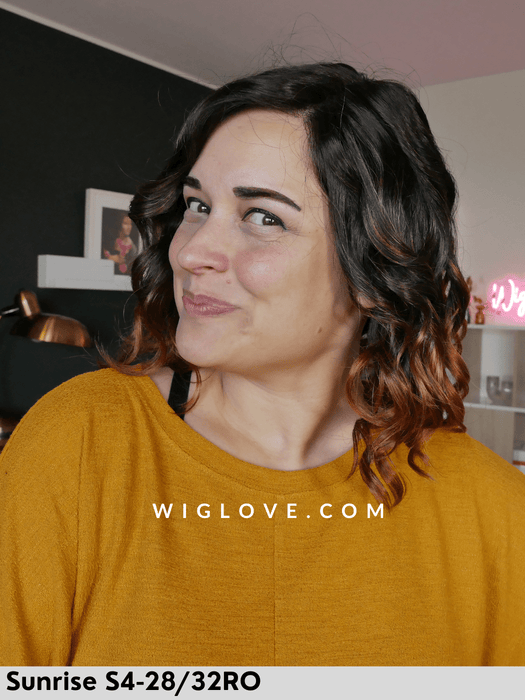 mila parrucca sintetica riccia jon renau caschetto alle spalle lacefront attaccatura naturale riga libera retro aperto e fatto a macchina 