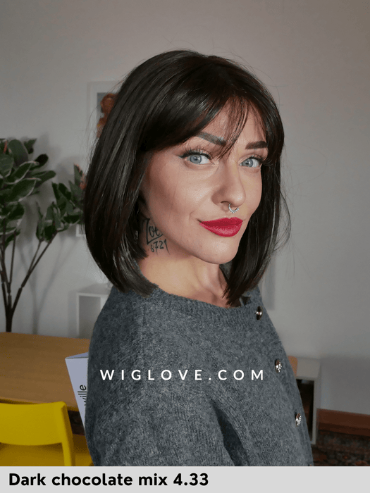 MISS COMFORT - attaccatura naturale, riga centrale, retro chiuso - Wig Love - Parrucca SinteticaAlmond Brown Rooted