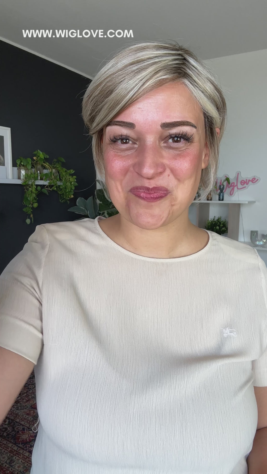 parrucca donna, parrucca chemioterapia, parrucca alopecia, parrucca a caschetto, parrucca termoresistente, parrucca lace front, parrucca sintetica, parrucca piega liscia, parrucca a caschetto, wig love