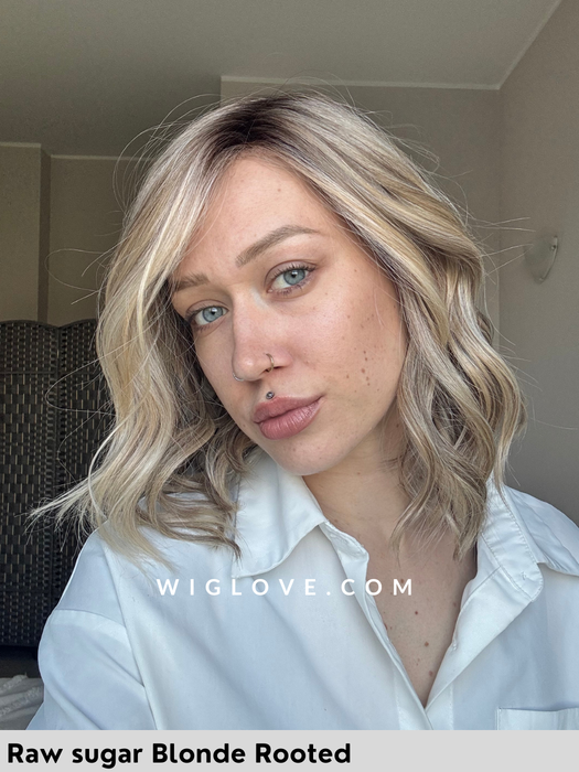 singapore belle tress parrucca media scalata in fibra sintetica termoresistente con  lacefront riga sinistra in monofilamento city collection