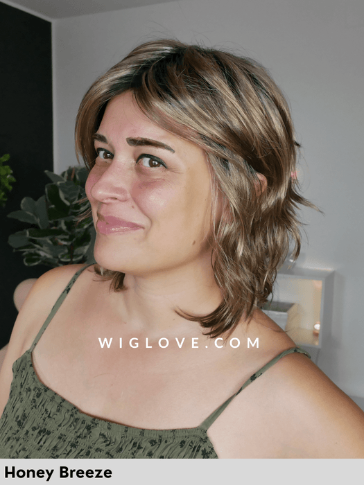 suzy gisela mayer parrucca fatta a macchina fibra sintetica tradizionale scalata con frangetta taglia M