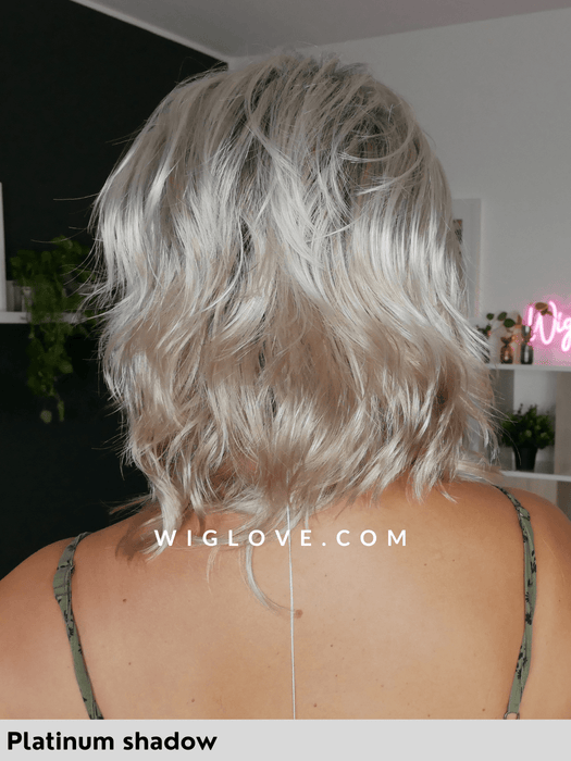 suzy gisela mayer parrucca fatta a macchina fibra sintetica tradizionale scalata con frangetta taglia M