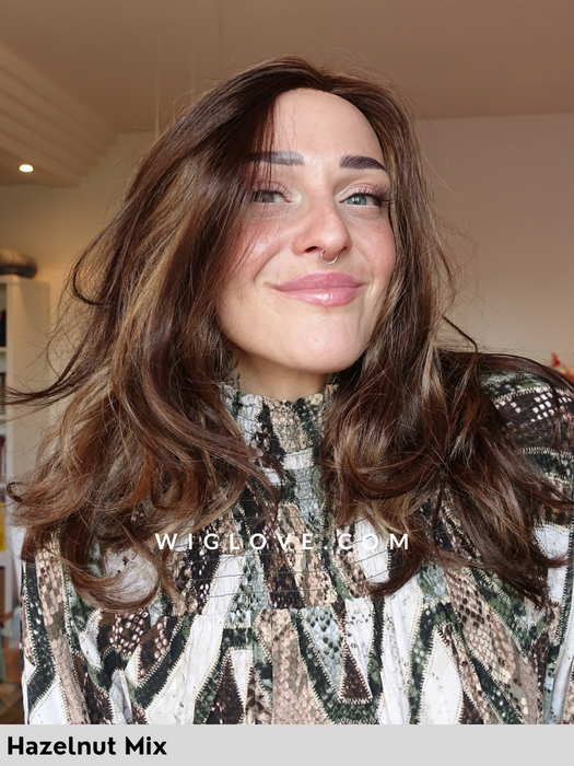 temptation  gisela mayer parrucca lunga mossa e scalata  in fibra sintetica tradizionale lacefront riga sinistra tg M 