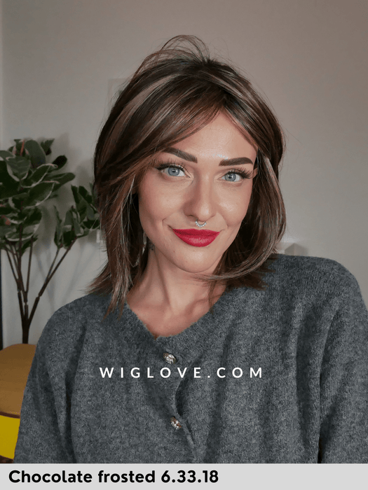 WHISPER COMFORT - attaccatura naturale, riga centrale, retro chiuso - Wig Love - Parrucca SinteticaChocolate Frosted