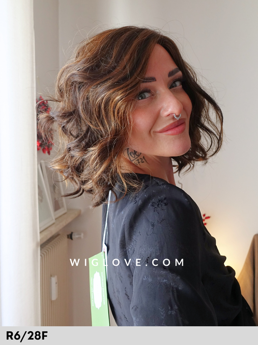 wren estetica designs parrucca mossa alle spalle lacefront riga libera retro aperto e fatto a macchina fibra sintetica tradizionalle