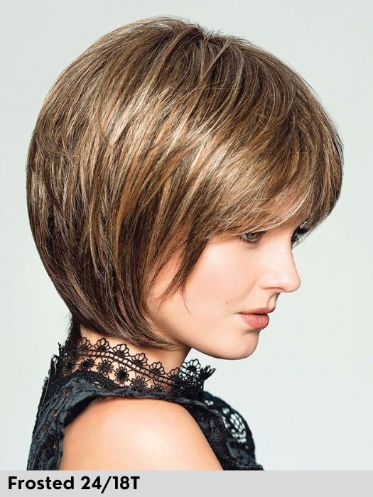 Duo Whitney di Gisela Mayer parrucca di capelli misti con un taglio a caschetto scalato con la frangetta. Il colore nella foto è frosted 24/18T